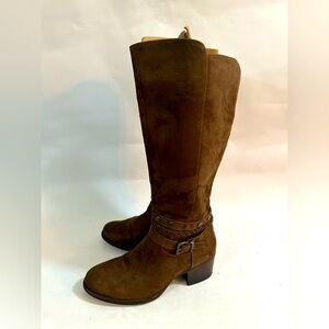 Women’s tall White Mountain Boots size 9